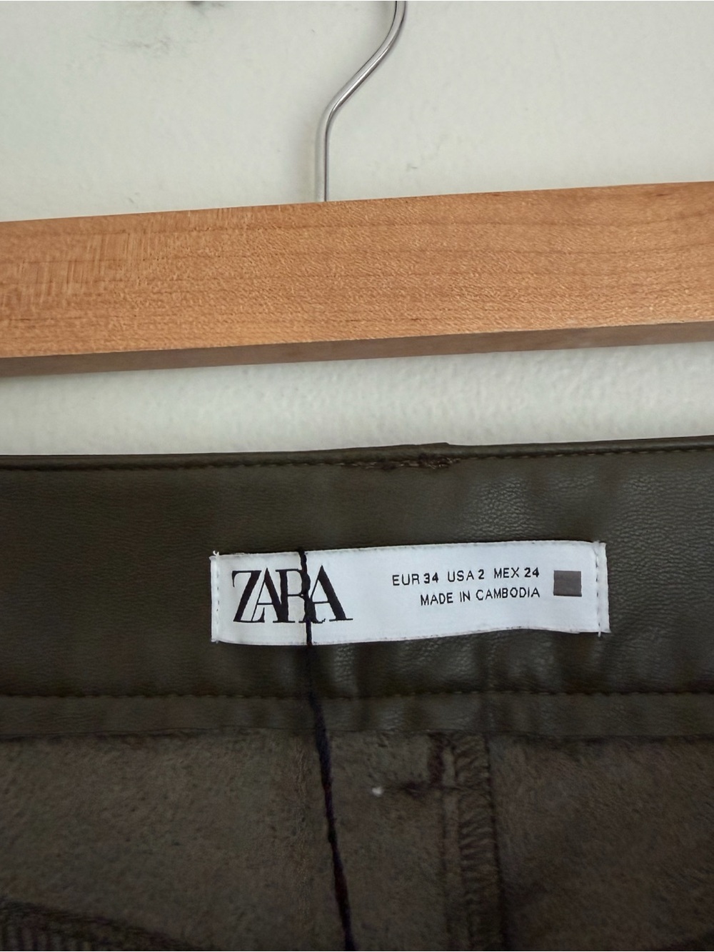 Zara Faux Leather Cargo Pants In Olive Green - Picture 6 of 7